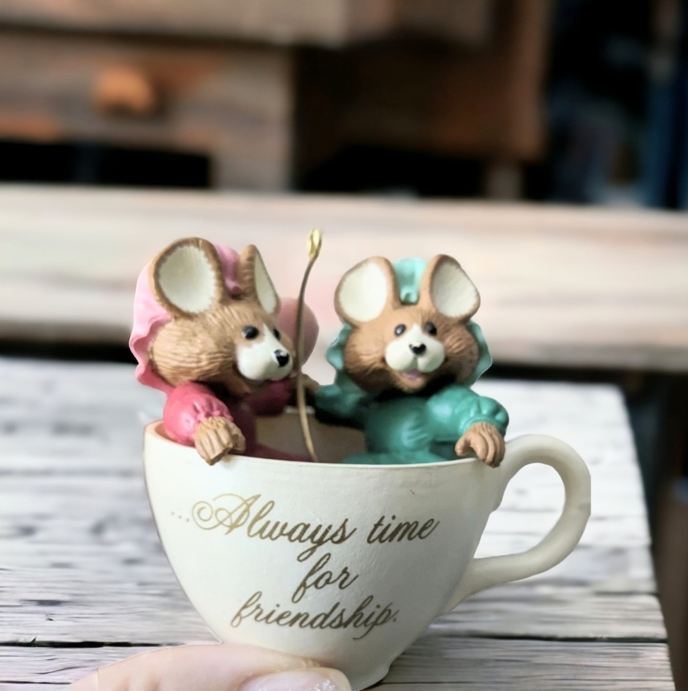 Hallmark Vintage (1989) Mice in a tea cup ornament. Good condition
